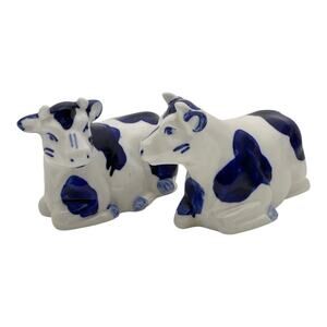 Vintage DAIC Blue Delft Cow Figurines Salt Pepper Shakers Made in Holland  A1100